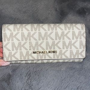Michael Kors large trifold wallet